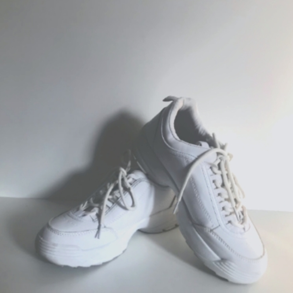Womens Size 8 White Shoes